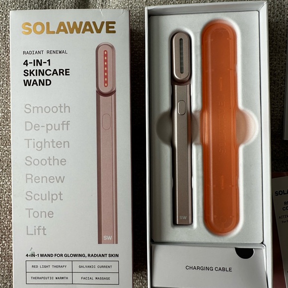 Solawave Radiant Skincare Wand - Rose Gold